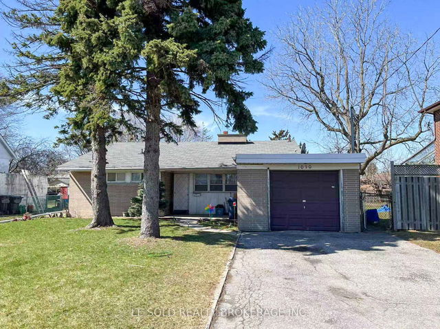 1090 Warden Avenue