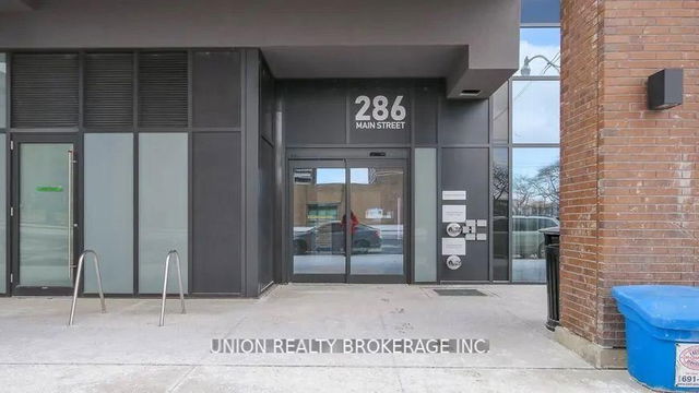 606 - 286 Main Street