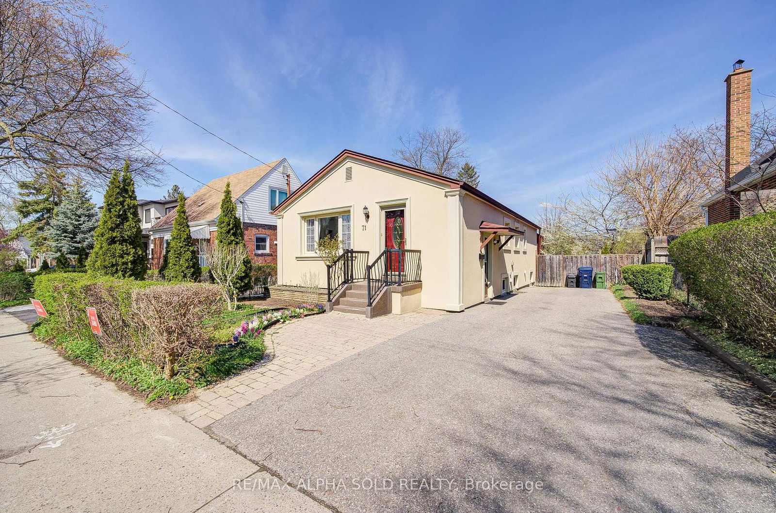 Detached House for sale at 71 Vauxhall Drive, Toronto, Dorset Park, M1P 1R1 - MLS: E12123327