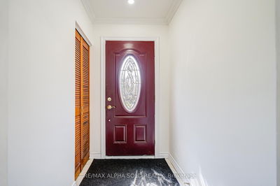71 Vauxhall Dr, Toronto - Dorset Park image-0-3