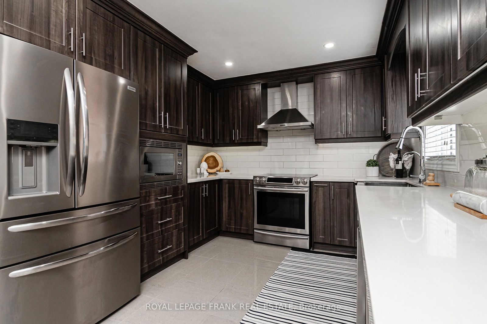Detached House for sale at 750 Pascoe Court, Oshawa, Pinecrest, L1K 1S9 - MLS: E12123380