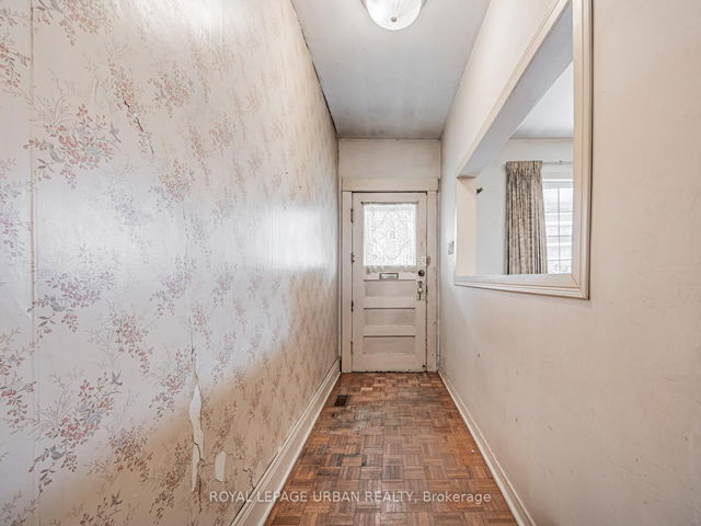 28 Eastmount Avenue