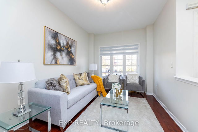 111 Knowles Drive