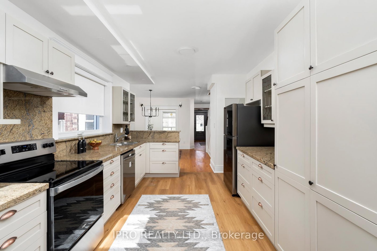 Listing Image 23
