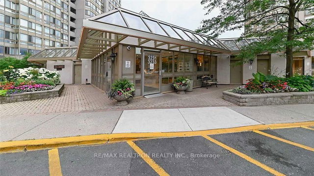 402 - 3233 Eglinton Avenue