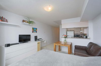 Unit 705 — 3650 Kingston Rd, Toronto - Scarborough Village image-0-4