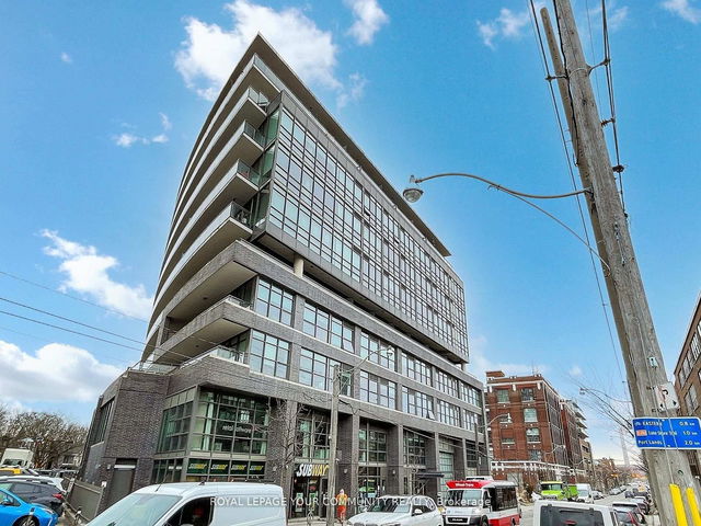 403 - 319 Carlaw Avenue