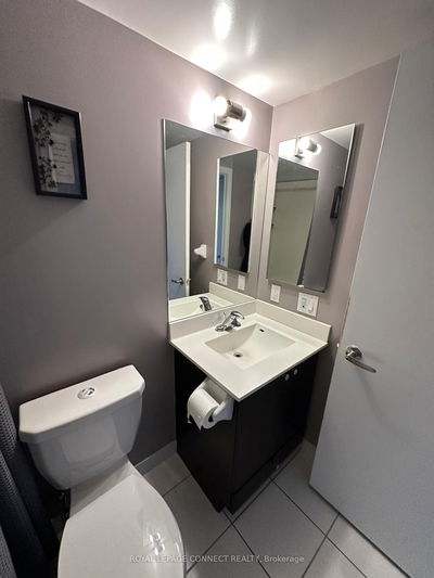 Unit 818 — 181 Village Green Sq, Toronto - Agincourt South-Malvern West image-0-3