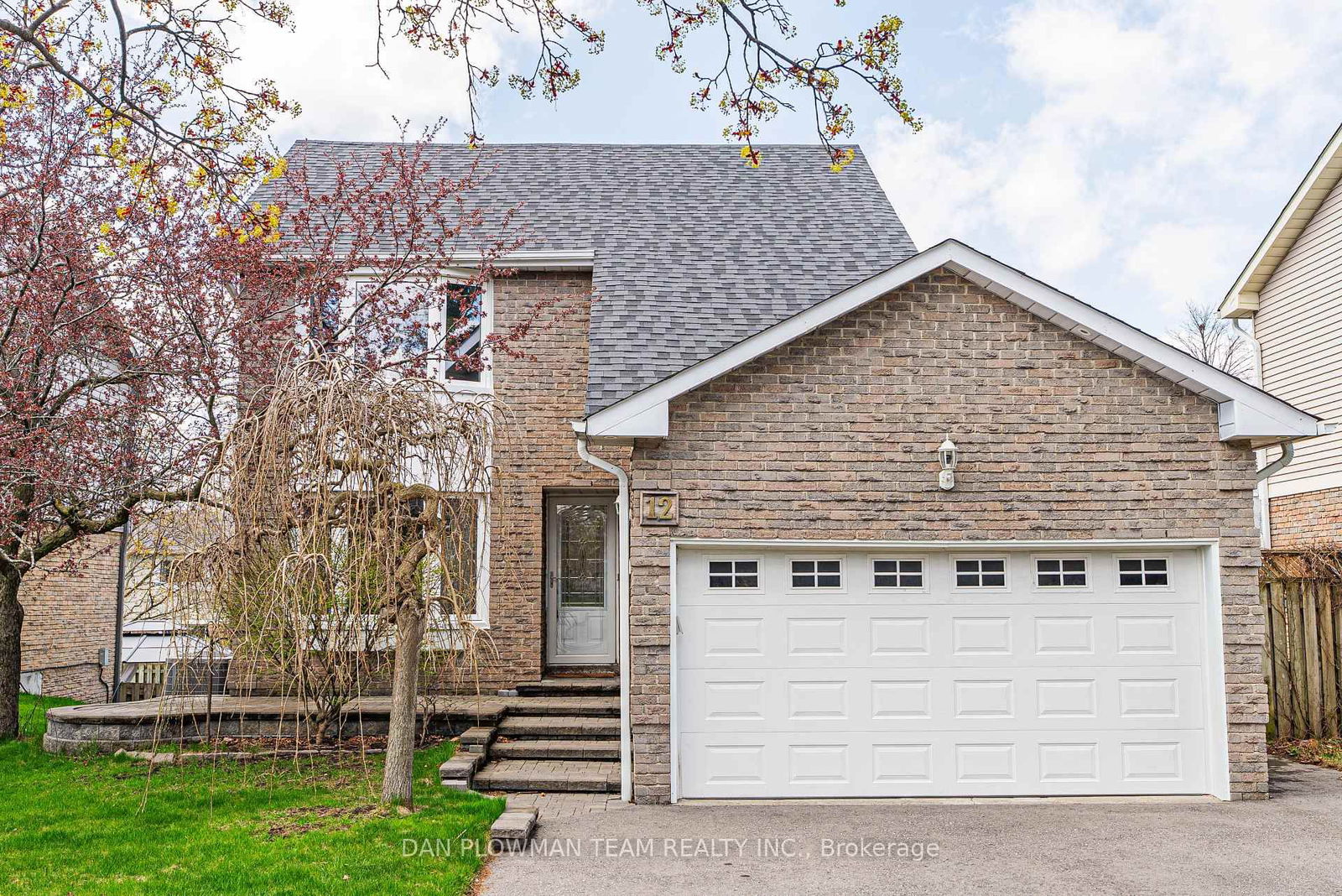 Detached House for sale at 12 Vanessa Place, Whitby, Blue Grass Meadows, L1N 6T3 - MLS: E12124724