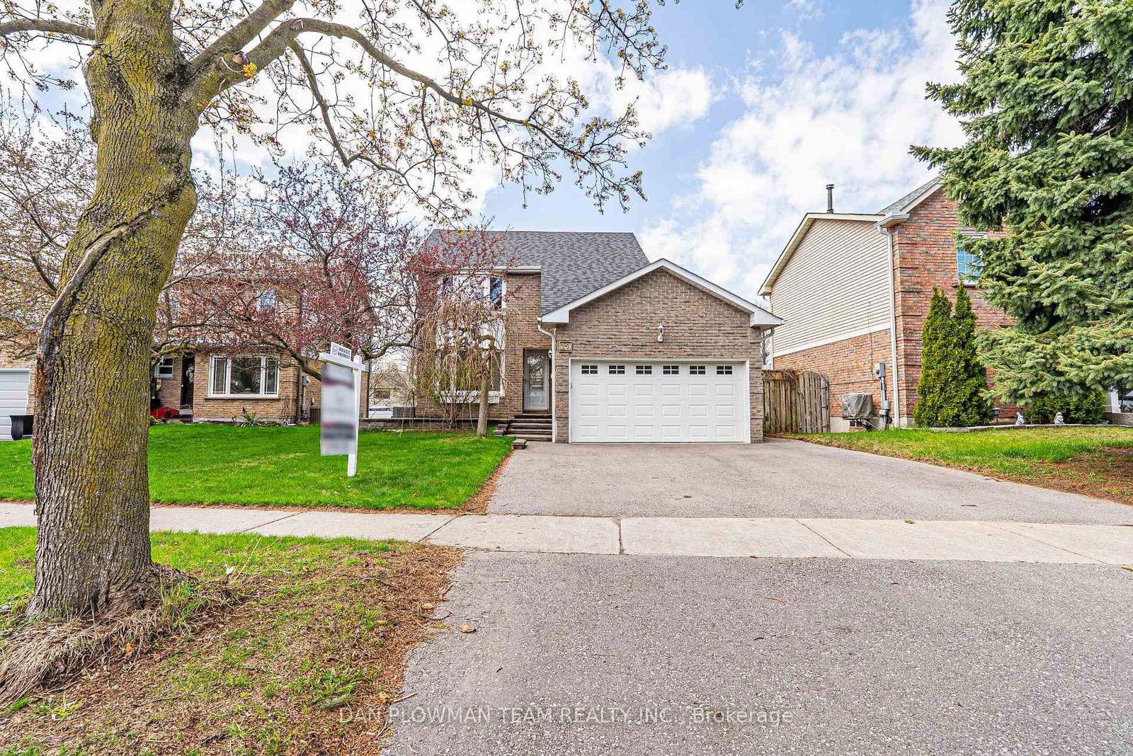 Detached House for sale at 12 Vanessa Place, Whitby, Blue Grass Meadows, L1N 6T3 - MLS: E12124724