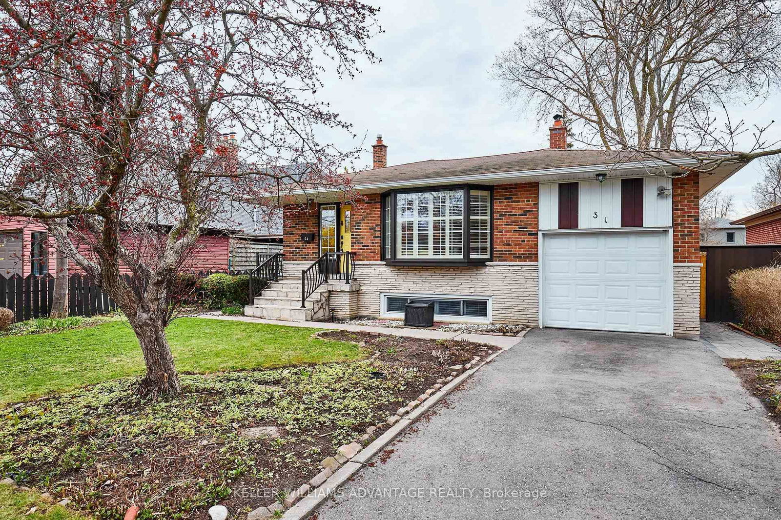 Detached House for sale at 31 Poplar Road, Toronto, Guildwood, M1E 1Y9 - MLS: E12124785