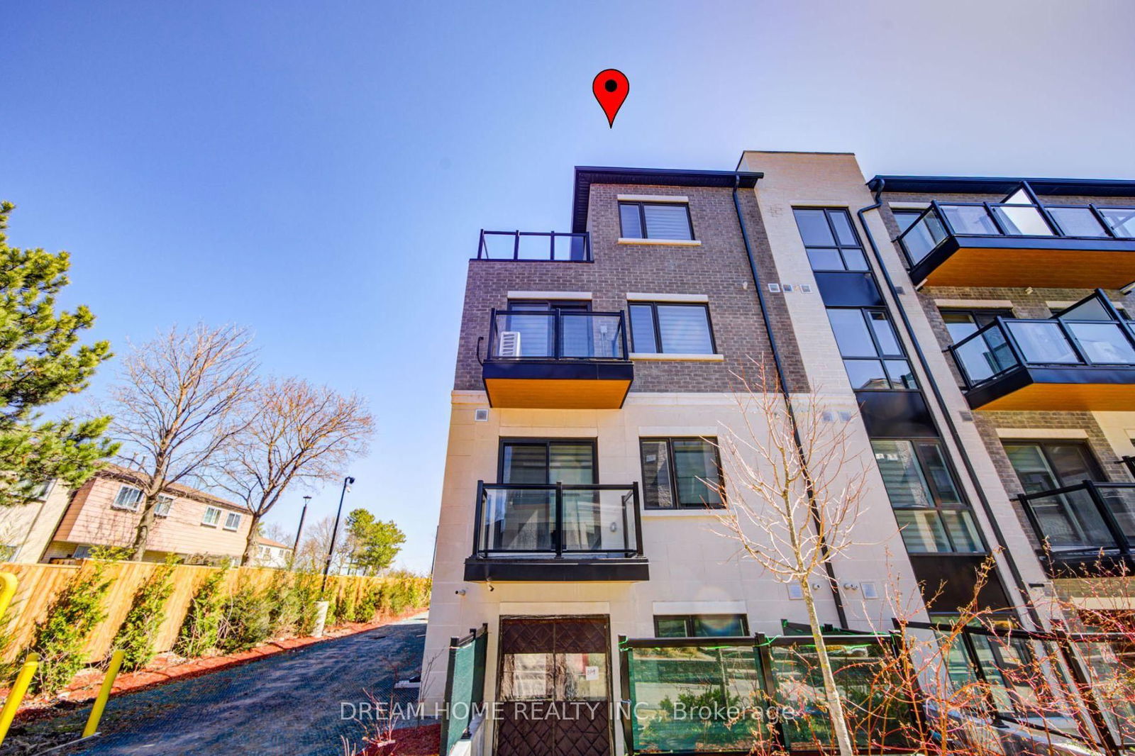 Townhouse for lease at B309-50 Morecambe Gate, Toronto, L'Amoreaux, M1W 2N6 - MLS: E12125076