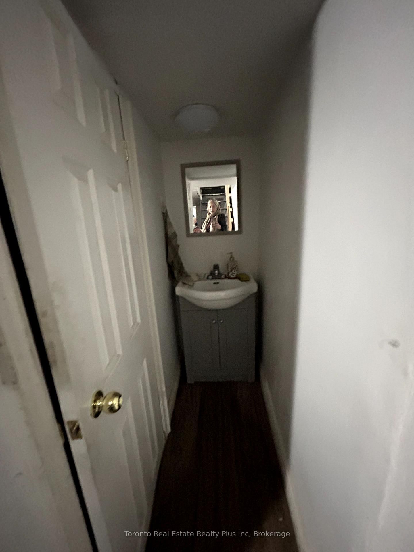 1295 Gerrard Street E, Unit Front - Photo 4