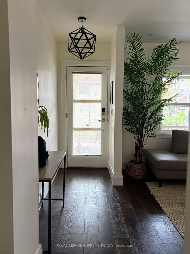 36 Walpole Avenue
