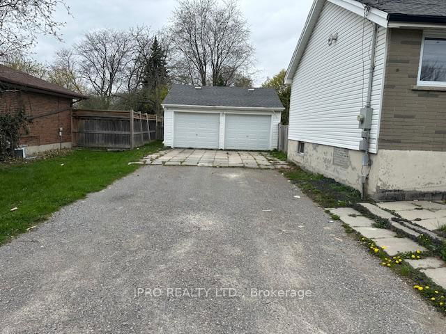 72 Thickson Road