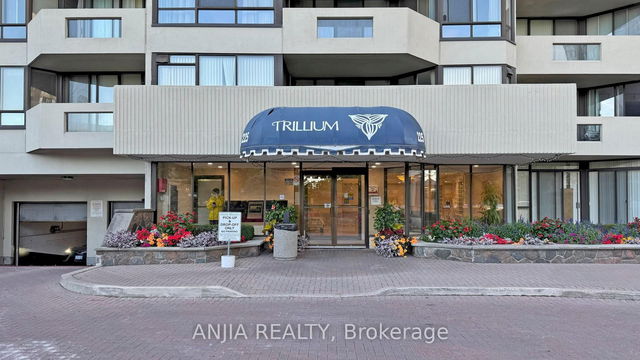512 - 225 Bamburgh Circle
