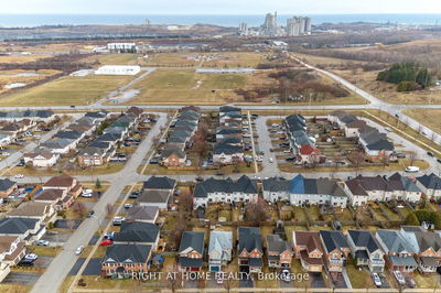 14 Dodds Sq, Clarington - Bowmanville image-0-1