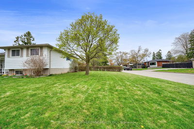 19 Turnbull Rd, Ajax - South East image-0-4