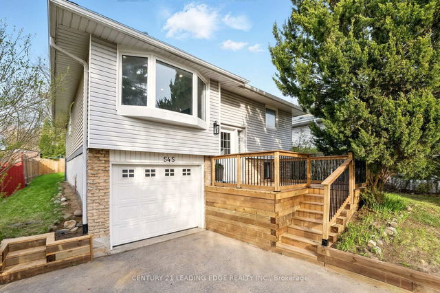 545 Capilano Crescent