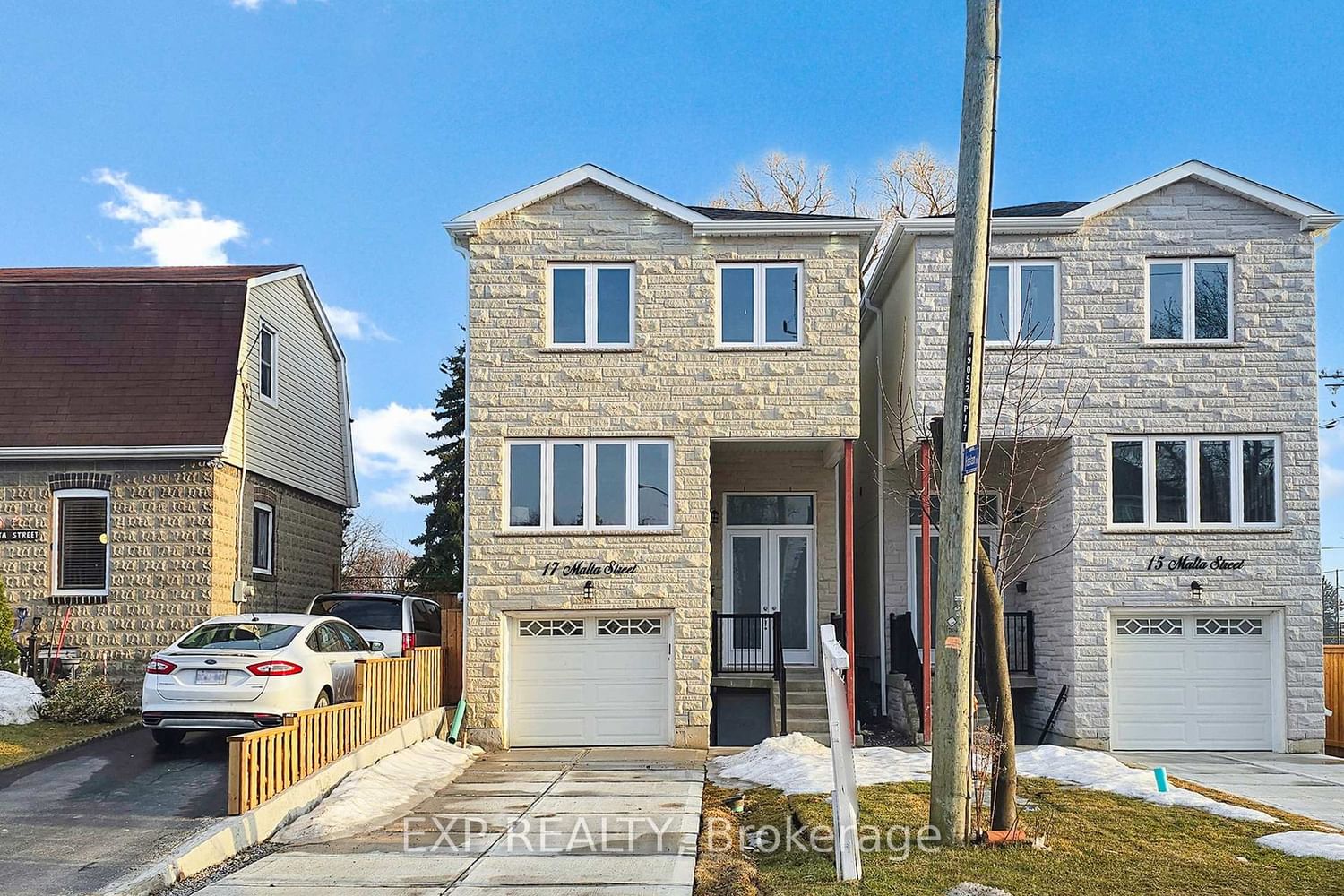 Detached House for sale at 15 Malta Street, Toronto, Birchcliffe-Cliffside, M1N 2L2 - MLS: E12125906