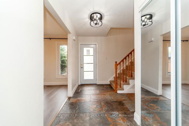 35 Fernbank Place