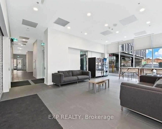 739 - 1900 Simcoe Street