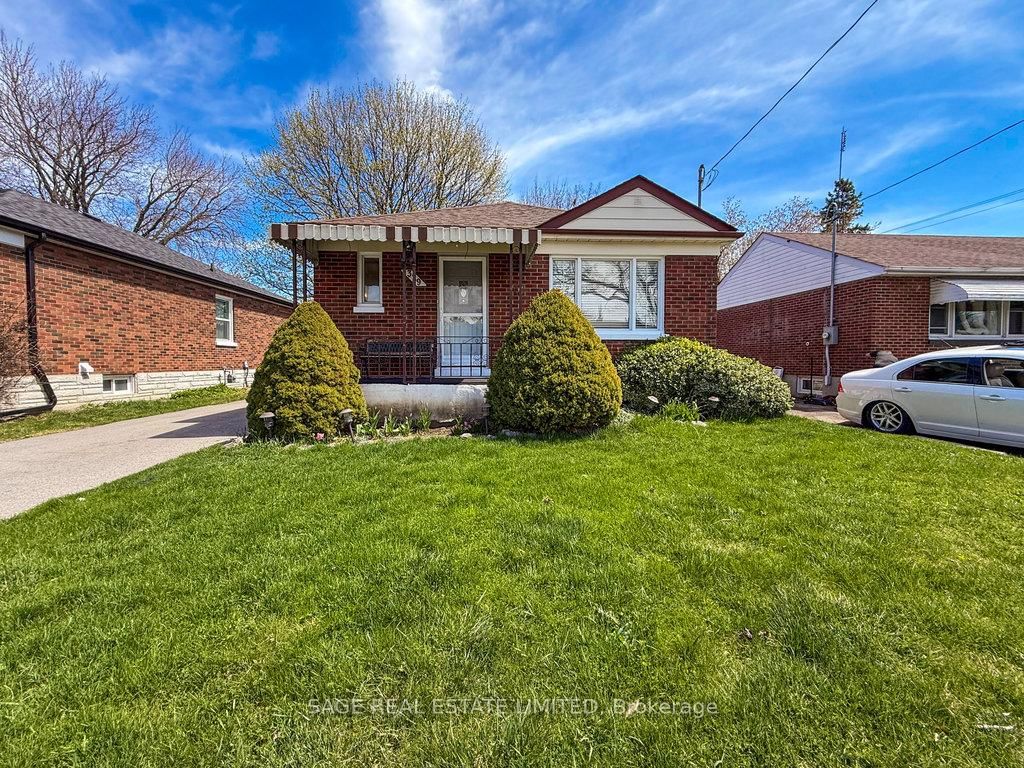 Property at 329 Cadillac