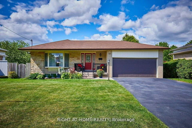 Upper - 22 Jallan Drive