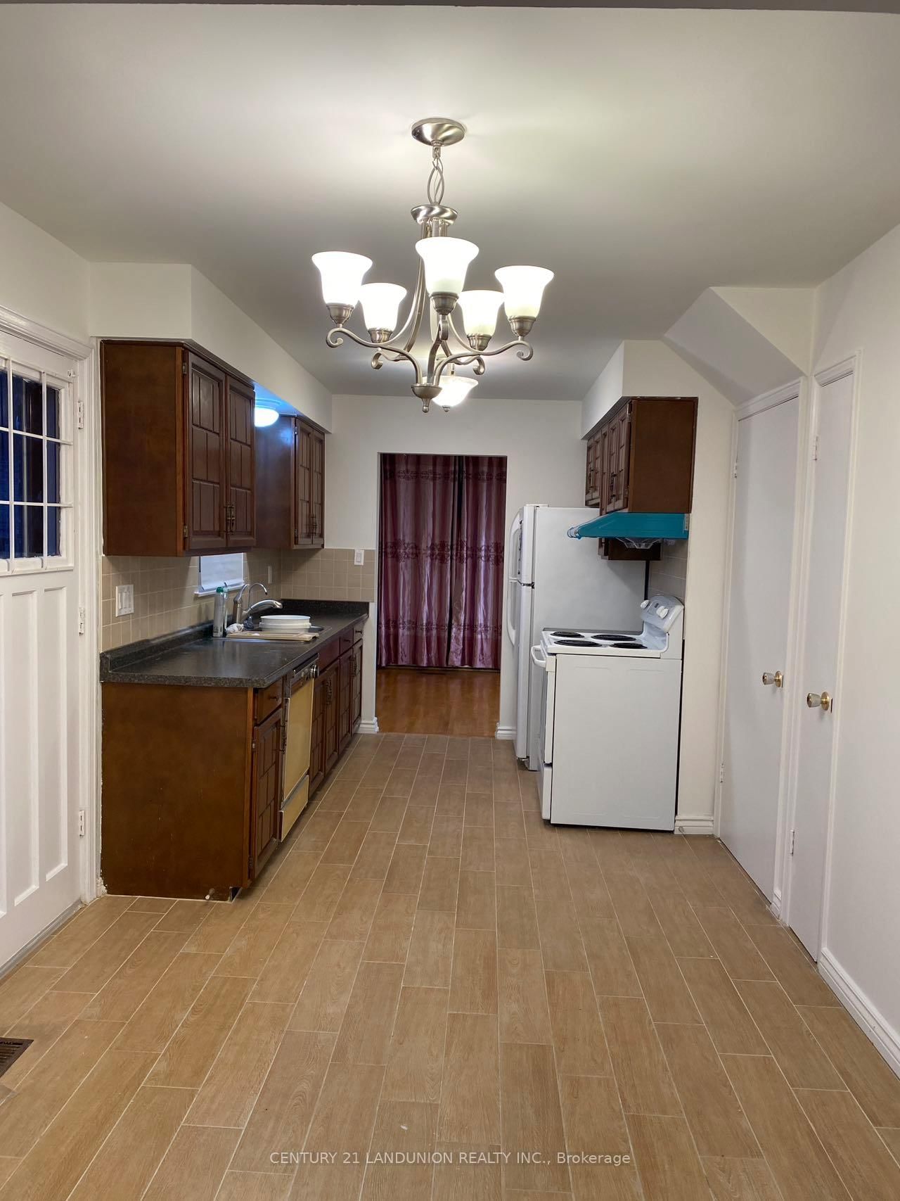 Detached House for lease at 10 Lunsfield Crescent, Toronto, Agincourt North, M1S 3S1 - MLS: E12126459