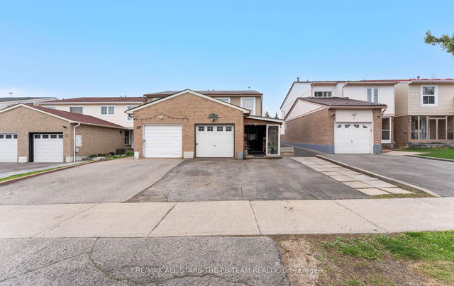 25 Nabob Crescent