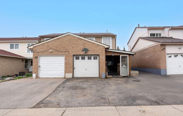 25 Nabob Crescent