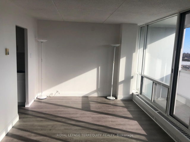 1005 - 2 Glamorgan Avenue