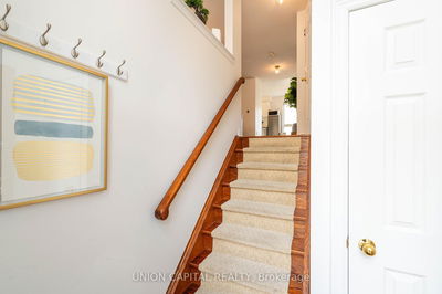 33 Ignatius Lane, Toronto - West Hill image-0-2