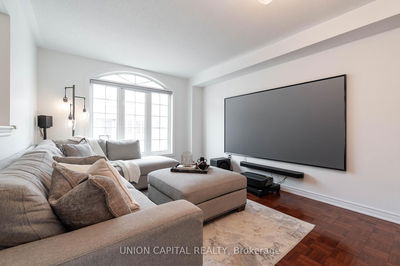 33 Ignatius Lane, Toronto - West Hill image-0-3