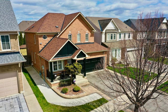 4 Ryder Crescent