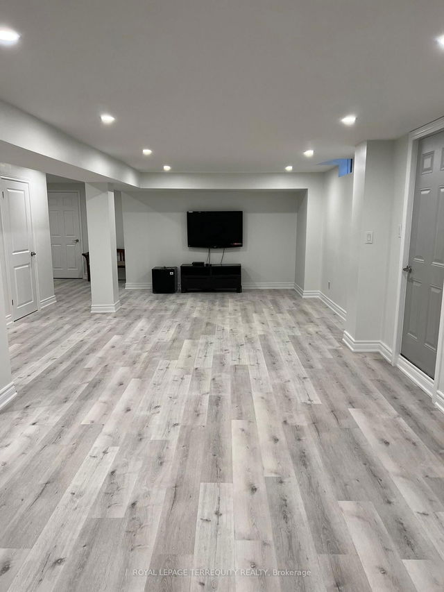 Bsmt - 286 Hoover Drive