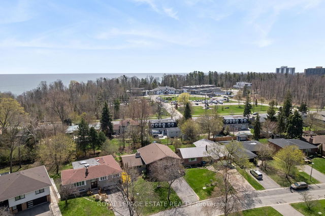 77 Toynbee Trail