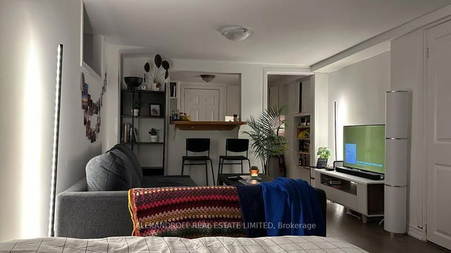 Studio - 61 Cambridge Avenue