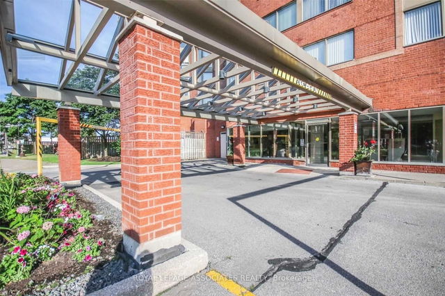 LP11 - 2466 Eglinton Avenue