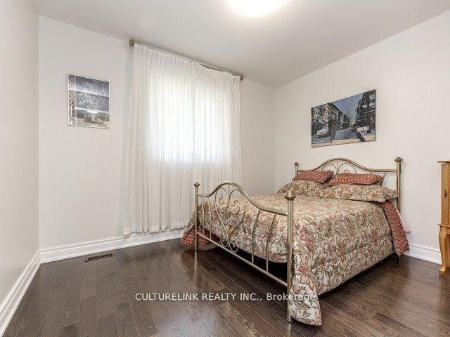 33 Boundy Crescent