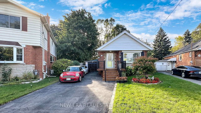 1 Fairbourne Crescent