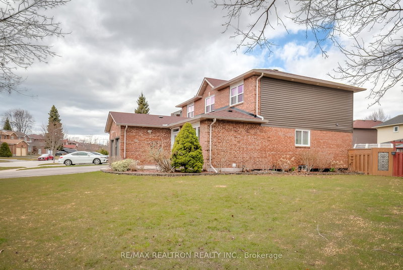 86 Rollo Dr, Ajax, L1S 7B7 | Image 2