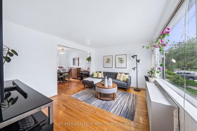 16 Plaxton Drive