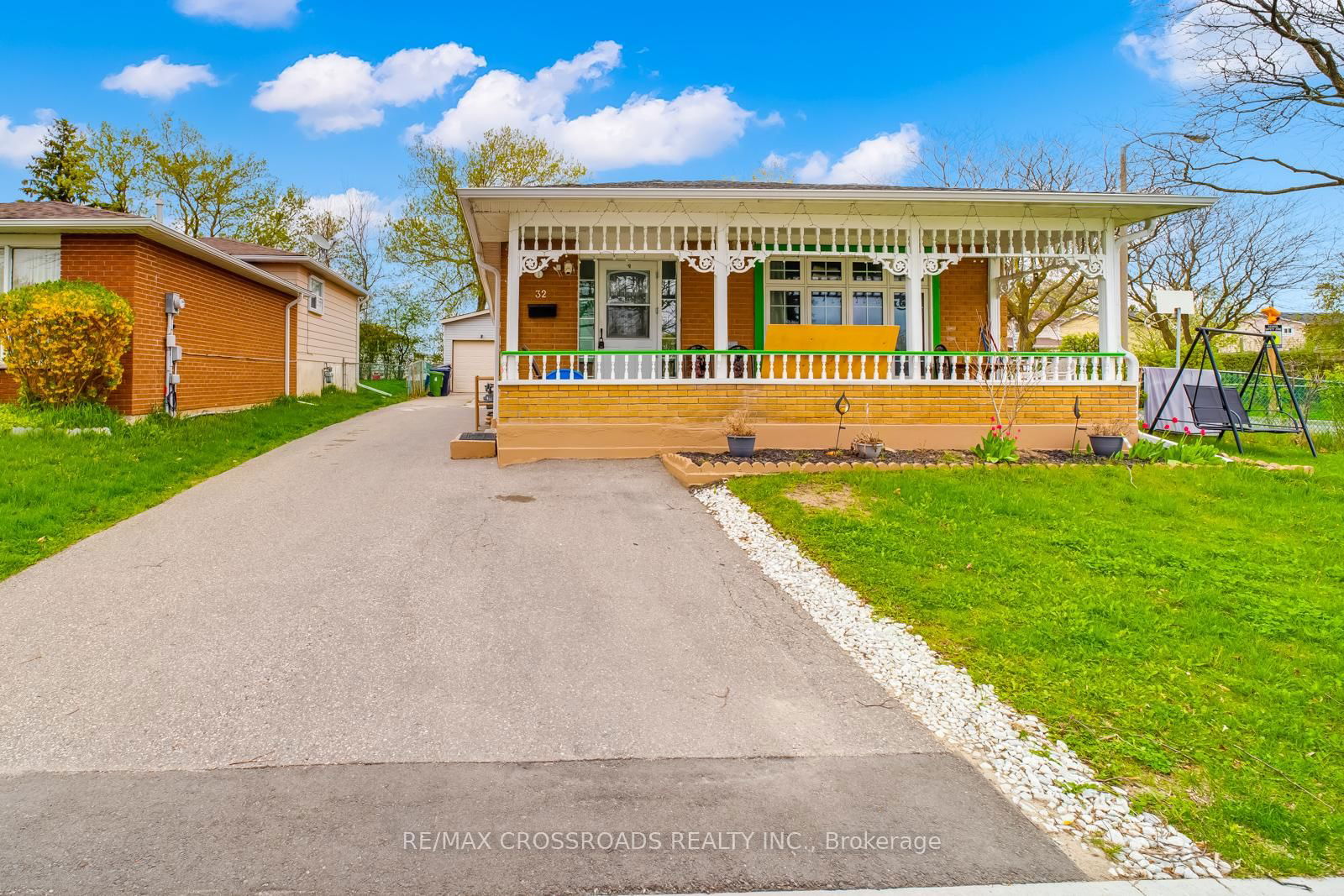 Detached House for sale at 32 Lighthall Crescent, Toronto, Malvern, M1B 1V3 - MLS: E12129513