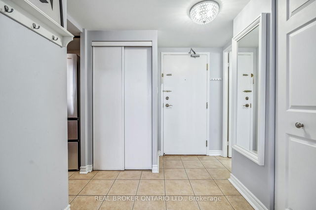 1102 - 30 Thunder Grove