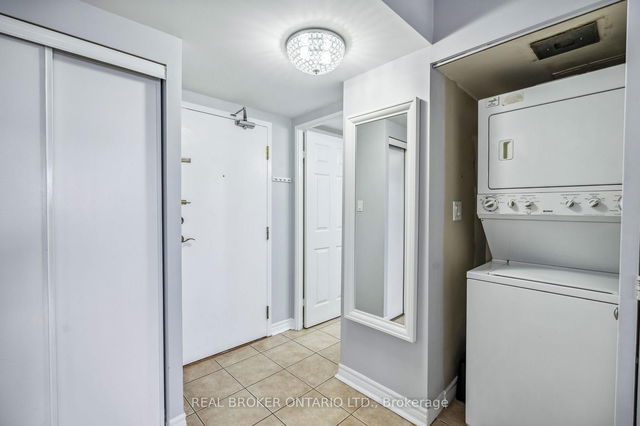 1102 - 30 Thunder Grove