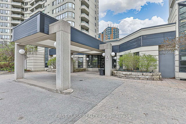 807 - 160 Alton Towers Circle