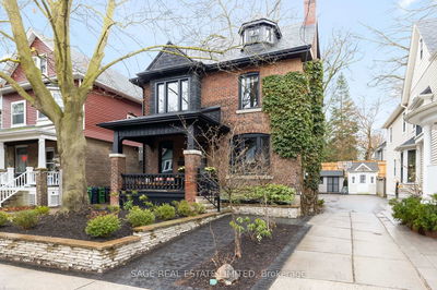 22 Bellefair Ave, Toronto - The Beaches image-0-1