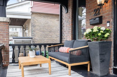 22 Bellefair Ave, Toronto - The Beaches image-0-2