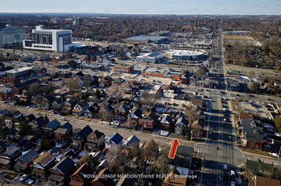 260 Athol St, Oshawa - Central image-0-2